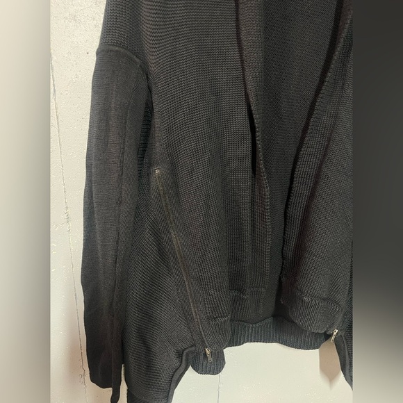 Lululemon Wrap It Up Sweater in Navy Blue. - Picture 8 of 9